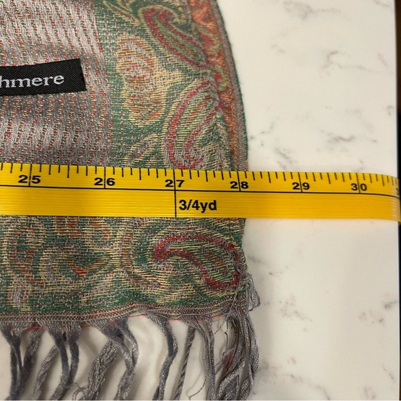 Cashmere Paisley Patterned Scarf 28” x 70” - Picture 3 of 5